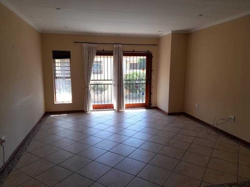 To Let 3 Bedroom Property for Rent in Sandbaai Western Cape